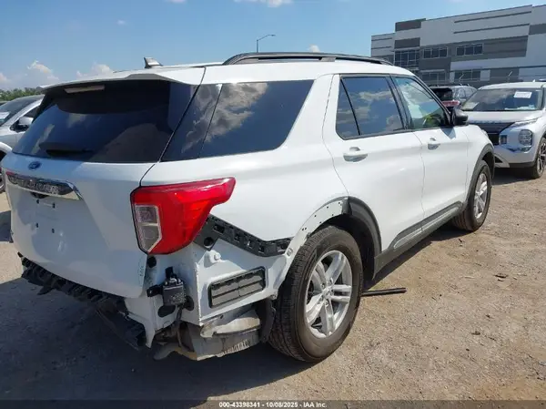 2023 FORD EXPLORER IAAI lot 43398341 auction photo 4