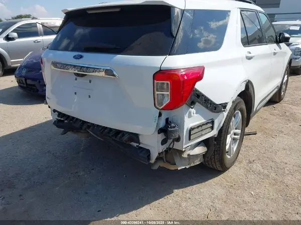 2023 FORD EXPLORER IAAI lot 43398341 auction photo 6
