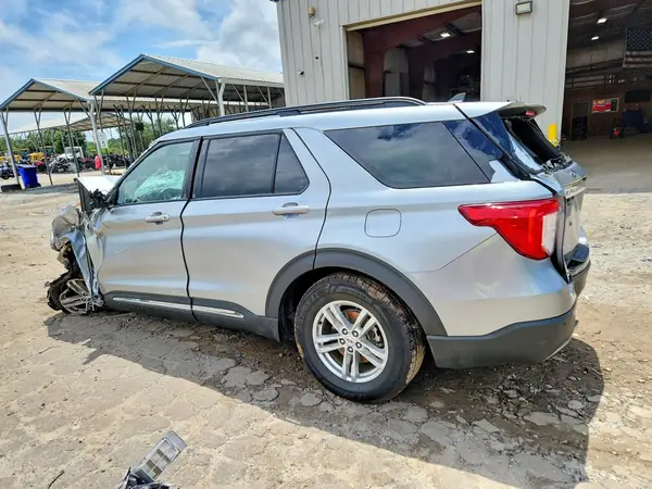 1FMSK7DH2PGB20956 2023 FORD EXPLORER - Image 2