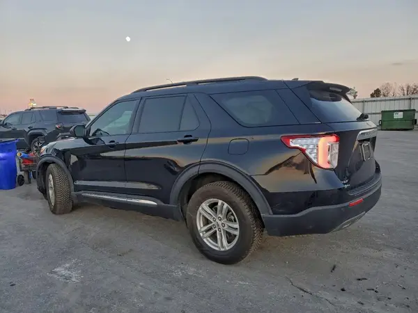 1FMSK7DH2PGB88464 2023 FORD EXPLORER - Image 2