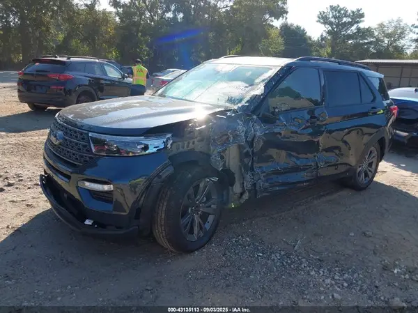 1FMSK7DH2PGB91221 2023 FORD EXPLORER - Image 2