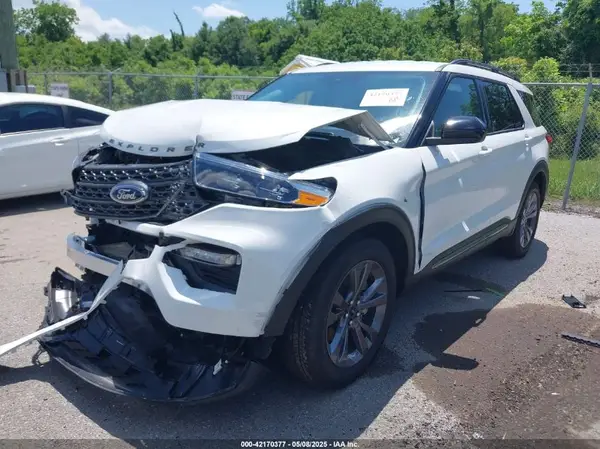 1FMSK7DH2PGC26615 2023 FORD EXPLORER - Image 2