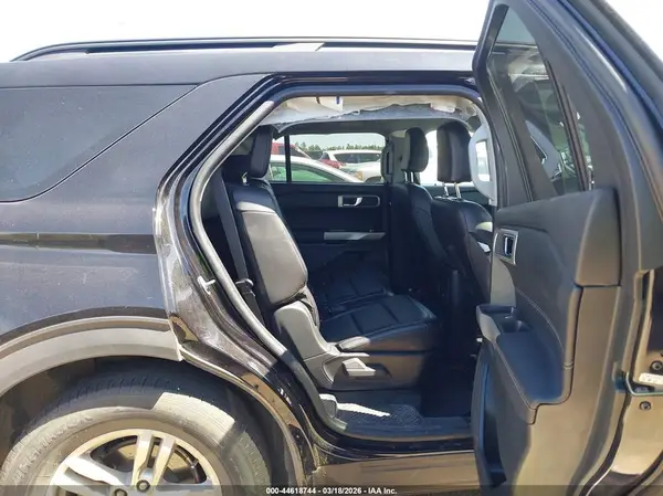 1FMSK7DH2RGA04725 2024 FORD EXPLORER - Image 8