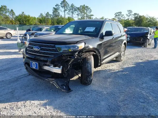 1FMSK7DH2RGA42696 2024 FORD EXPLORER - Image 2