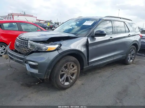 1FMSK7DH2RGA45212 2024 FORD EXPLORER - Image 2