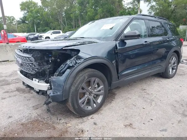 1FMSK7DH2RGA85824 2024 FORD EXPLORER - Image 2