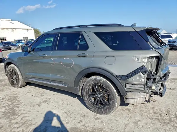 1FMSK7DH3LGB05067 2020 FORD EXPLORER - Image 2