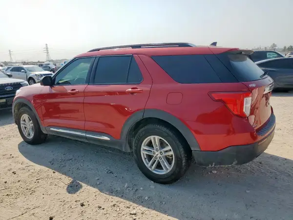 1FMSK7DH3MGA94962 2021 FORD EXPLORER - Image 2