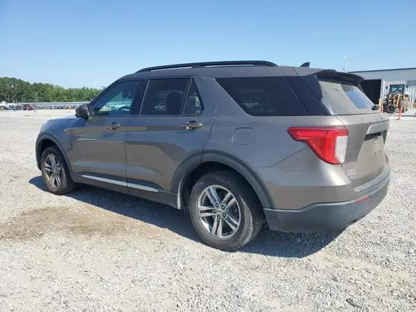 1FMSK7DH3MGB00145 2021 FORD EXPLORER - Image 2