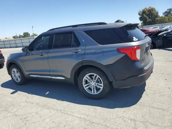 1FMSK7DH3NGA15484 2022 FORD EXPLORER - Image 2