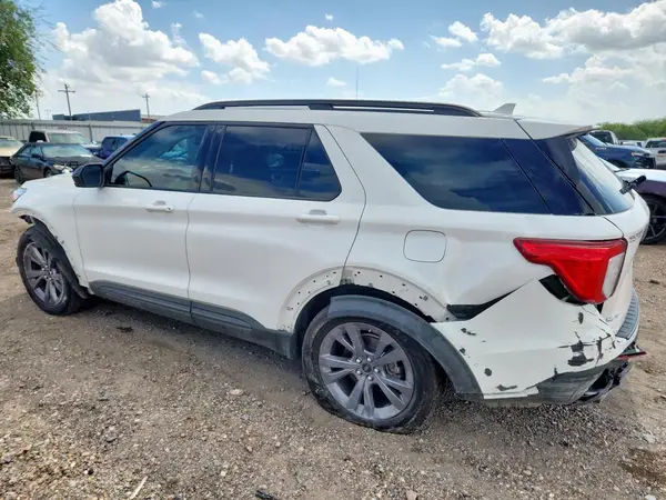 1FMSK7DH3NGA67245 2022 FORD EXPLORER - Image 2