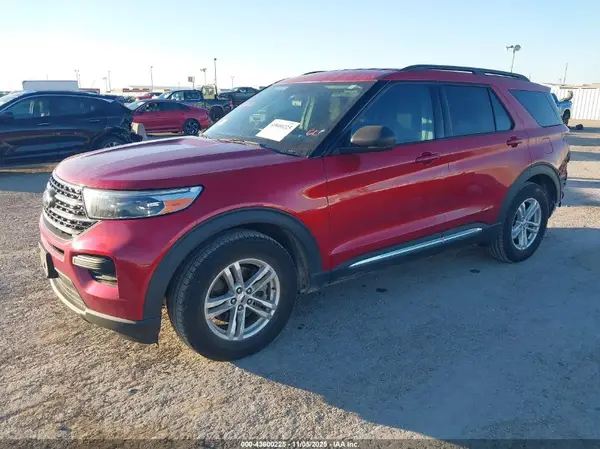 1FMSK7DH3NGA80335 2022 FORD EXPLORER - Image 2