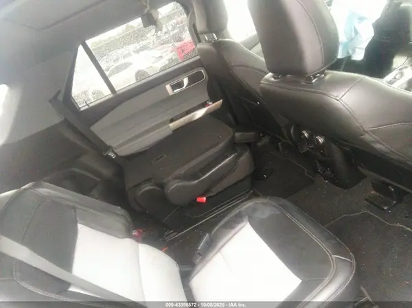 1FMSK7DH3NGB17240 2022 FORD EXPLORER - Image 8