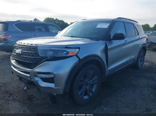 1FMSK7DH3NGB39299 2022 FORD EXPLORER - Image 2