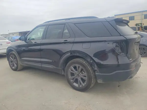 1FMSK7DH3NGB42364 2022 FORD EXPLORER - Image 2