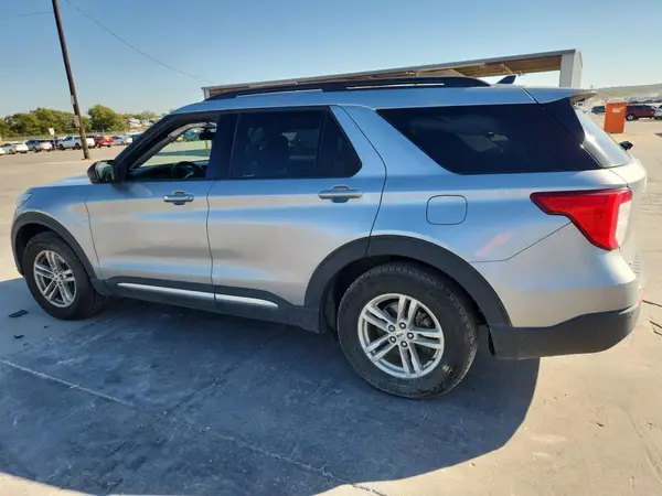 1FMSK7DH3NGB48391 2022 FORD EXPLORER - Image 2