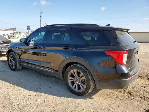 1FMSK7DH3NGB66809 2022 FORD EXPLORER - Image 2