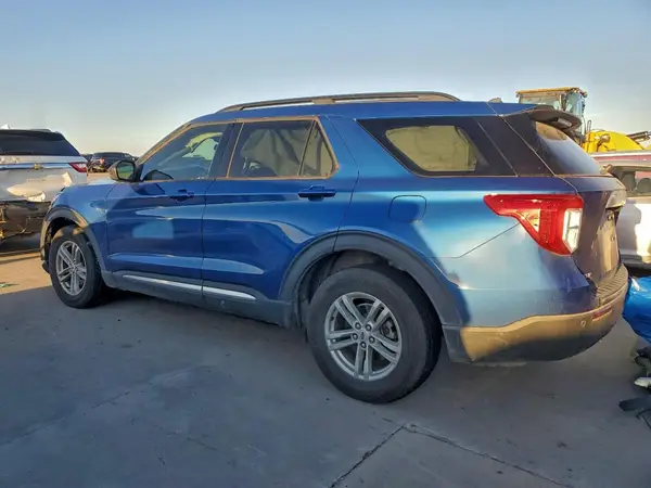 1FMSK7DH3NGB69354 2022 FORD EXPLORER - Image 2