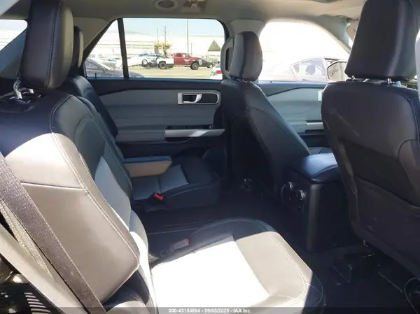 1FMSK7DH3NGC18066 2022 FORD EXPLORER - Image 8