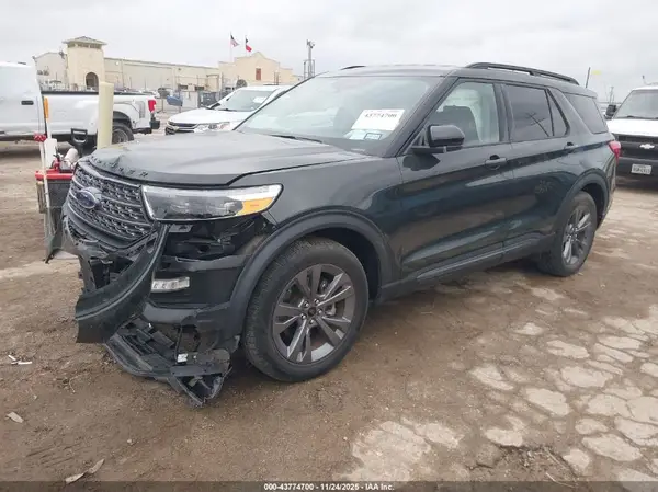 1FMSK7DH3NGC44571 2022 FORD EXPLORER - Image 2