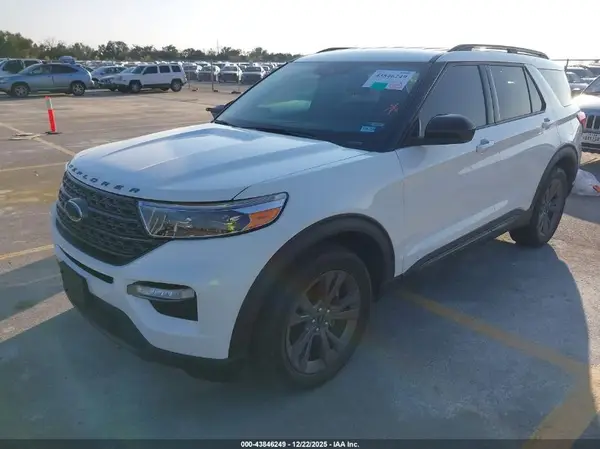 1FMSK7DH3PGB43839 2023 FORD EXPLORER - Image 2