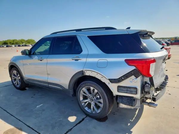 1FMSK7DH3PGC30737 2023 FORD EXPLORER - Image 2