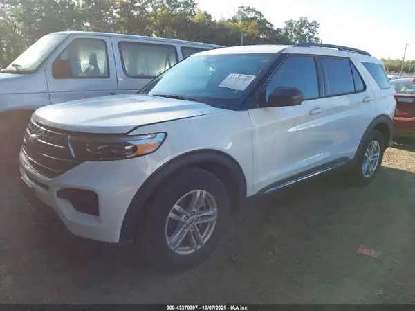 1FMSK7DH3RGA86531 2024 FORD EXPLORER - Image 2