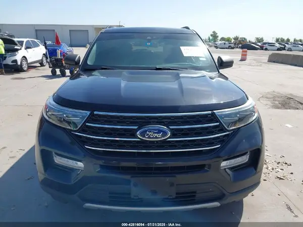 2020 FORD EXPLORER auction photo 6