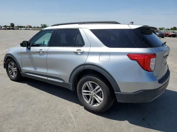 1FMSK7DH4MGA31806 2021 FORD EXPLORER - Image 2