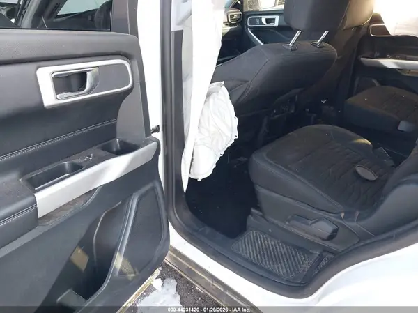 1FMSK7DH4MGA61176 2021 FORD EXPLORER - Image 8
