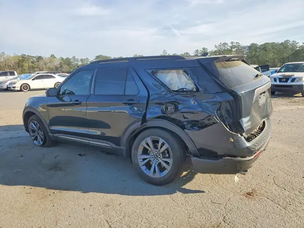 1FMSK7DH4NGA17227 2022 FORD EXPLORER - Image 2