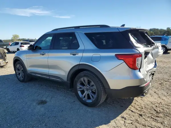 1FMSK7DH4NGA64435 2022 FORD EXPLORER - Image 2