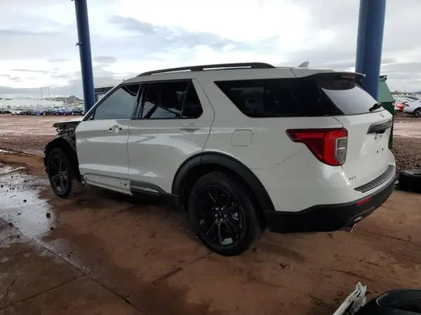 1FMSK7DH4NGB34578 2022 FORD EXPLORER - Image 2