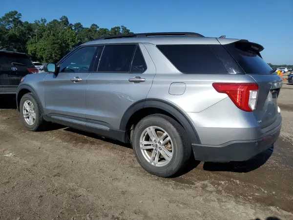 1FMSK7DH4NGB62347 2022 FORD EXPLORER - Image 2