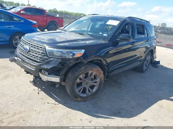 1FMSK7DH4NGC02099 2022 FORD EXPLORER - Image 2