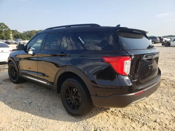1FMSK7DH4NGC09733 2022 FORD EXPLORER - Image 2