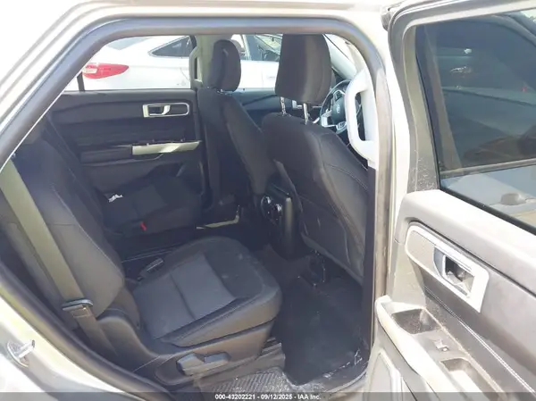 1FMSK7DH4NGC28976 2022 FORD EXPLORER - Image 8