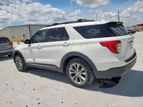 1FMSK7DH4NGC32137 2022 FORD EXPLORER - Image 2