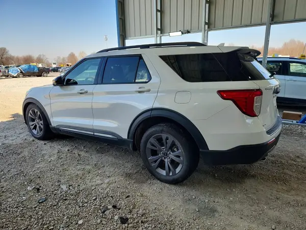 1FMSK7DH4NGC32316 2022 FORD EXPLORER - Image 2