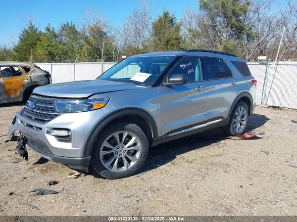 1FMSK7DH4PGA72361 2023 FORD EXPLORER - Image 2