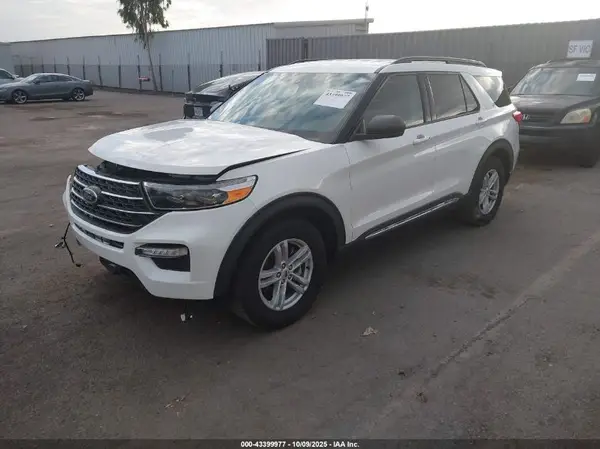 1FMSK7DH4PGC10786 2023 FORD EXPLORER - Image 2