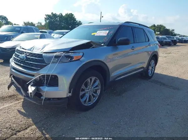 1FMSK7DH4PGC39897 2023 FORD EXPLORER - Image 2