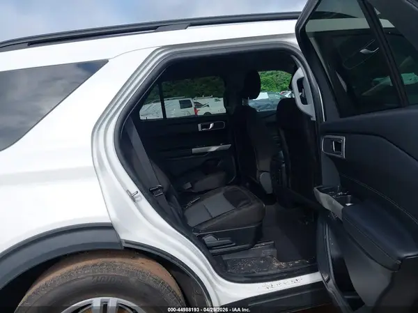 1FMSK7DH4RGA14883 2024 FORD EXPLORER - Image 8
