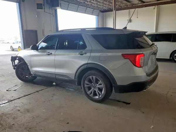 1FMSK7DH4RGA15614 2024 FORD EXPLORER - Image 2