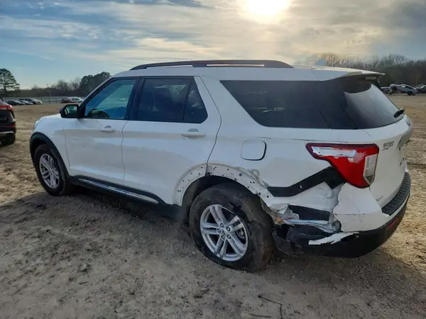 1FMSK7DH4RGA38598 2024 FORD EXPLORER - Image 2