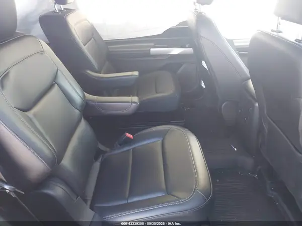 1FMSK7DH4RGA46149 2024 FORD EXPLORER - Image 8