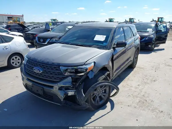 1FMSK7DH4RGA62674 2024 FORD EXPLORER - Image 2