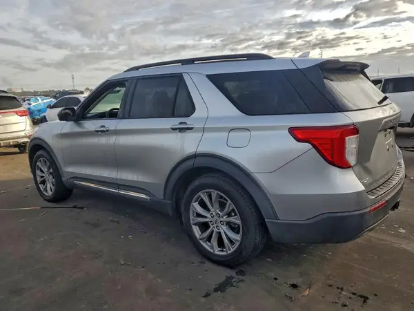 1FMSK7DH5LGB39219 2020 FORD EXPLORER - Image 2