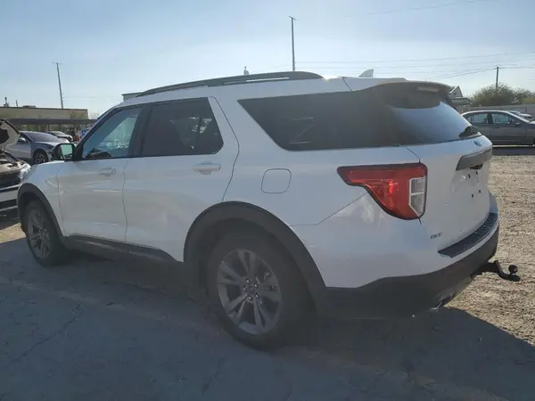 1FMSK7DH5NGA22534 2022 FORD EXPLORER - Image 2