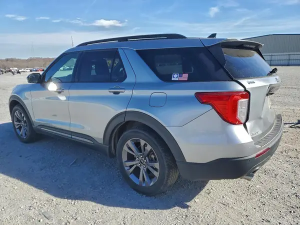 1FMSK7DH5NGB38722 2022 FORD EXPLORER - Image 2